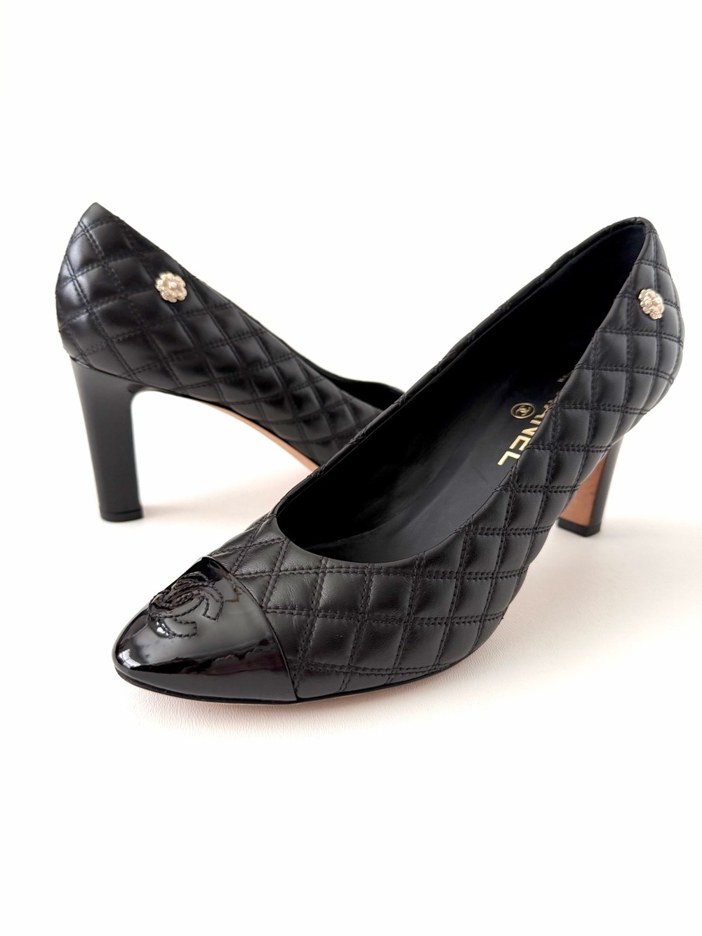 CHANEL | Quilted Leather CC Patent Cap Toe Camellia Pumps Black EU 39.5